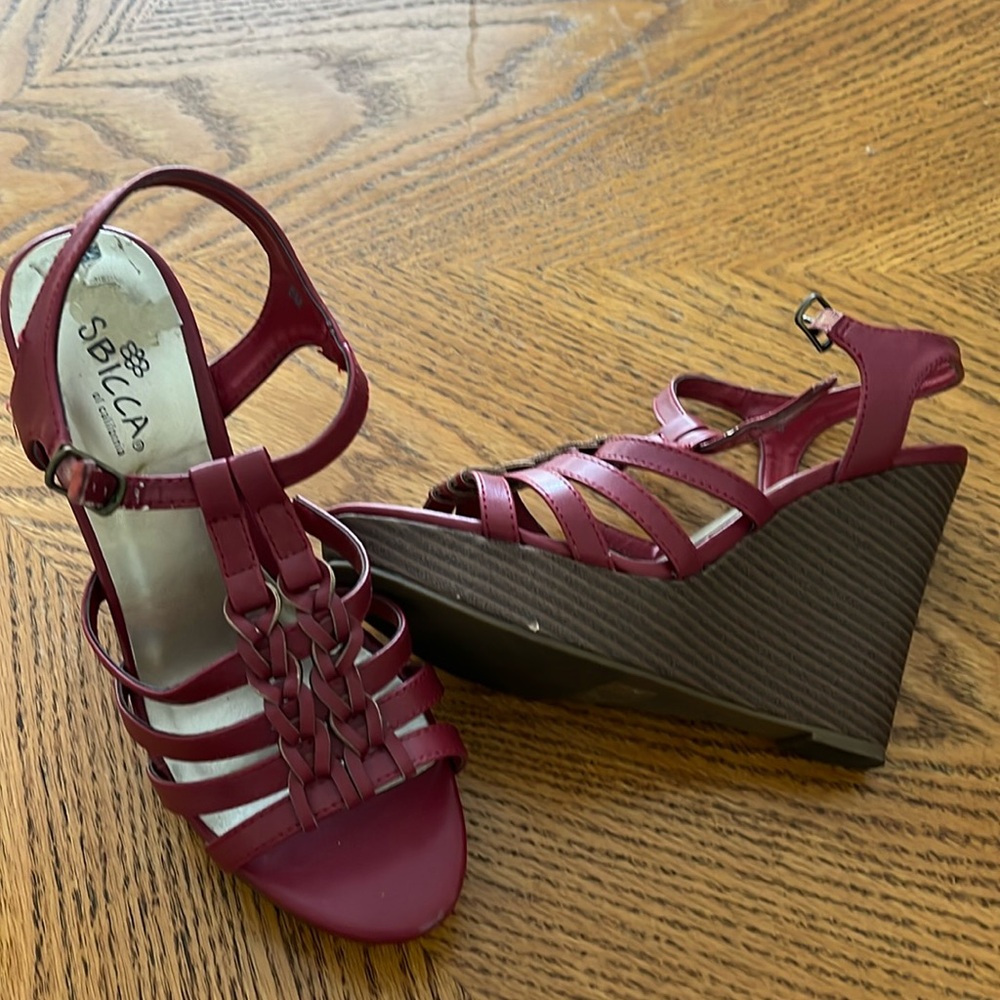 Sbicca red Y2K style buckle platform wedges